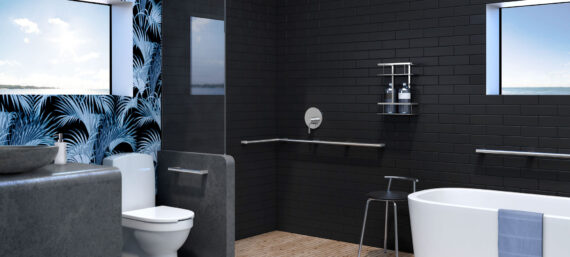 Smedbos badrumsserie living care concept uppsatt i mörkt badrum